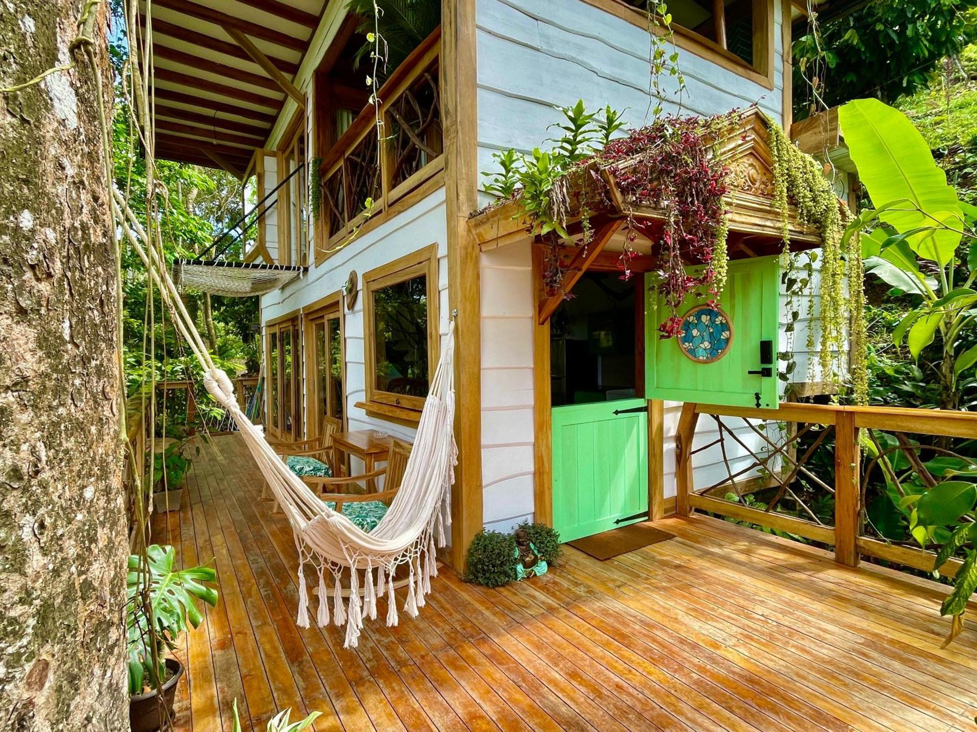 Jungle Spirit Treehouse Villa Cahuita Exteriör bild