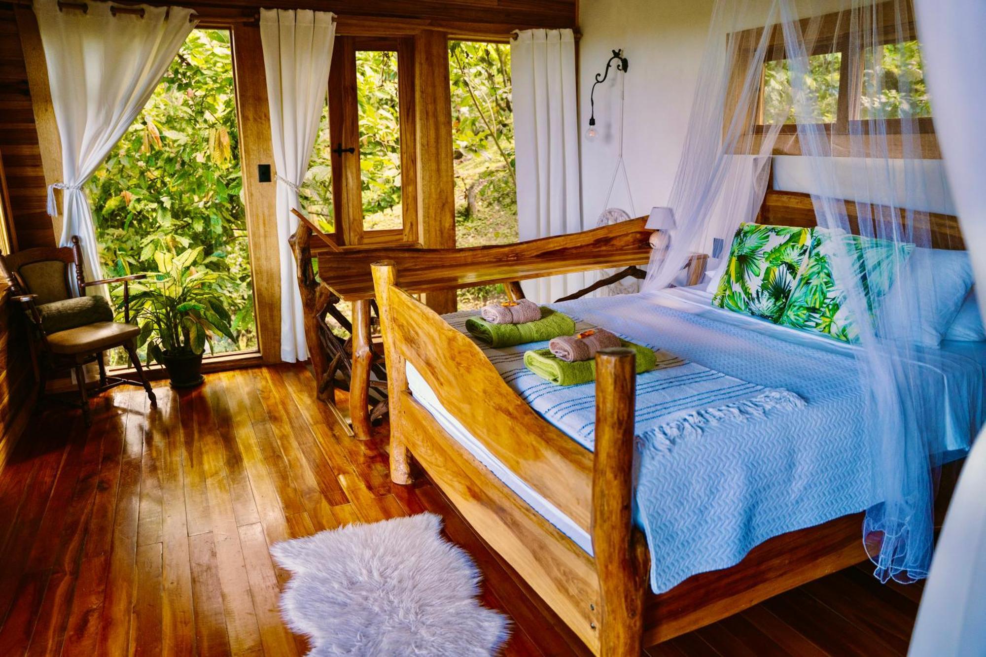 Jungle Spirit Treehouse Villa Cahuita Exteriör bild